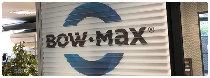 Logo bow max na rolecie